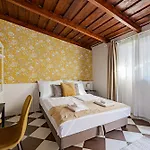T7 Garden Alloggio in famiglia