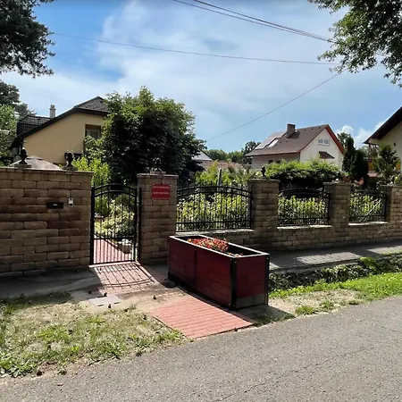 Kati P Vendeghaz Homestay *